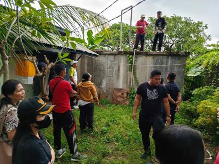 Peninjauan Tempat Pembangunan PLTS Oleh TIM IESR Beserta Konsultan Didampingi Dinas PUTR Kabupaten