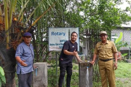 Pengecekan Sumur Bor Oleh Perwakilan Rotary Club Dari Kyoto Rakuchu