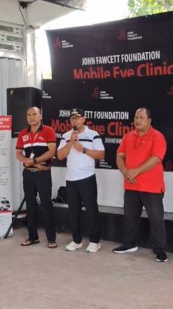 Pelayanan Pemeriksaan Mata sekaligus Operasi Katarak dari JFF di Desa Banjarasem