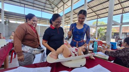 Kegiatan Posyandu Balita Banjar Dinas Delod Rurung  (Posyadu Mawar). April 2026